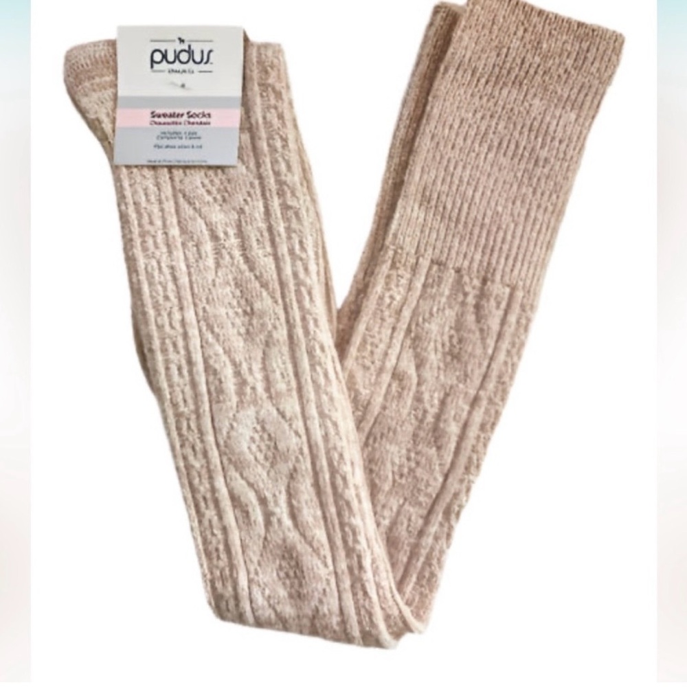 Pudus Cable Knit Sweater Socks